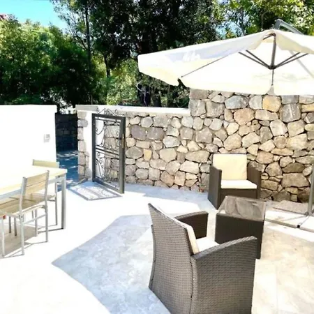 Forio Casa Villa, La Grille Du Coq 1 Il Prezzo Della E Riferito All'intero Con Il Limite Delle Persone Previste N 4 * Isquia