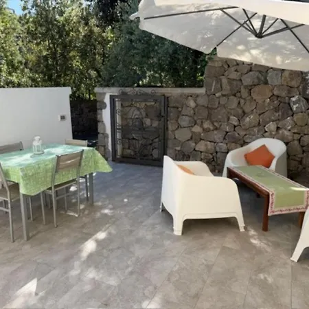 Nyaraló Ischia-forio-punta Caruso-la Grille Du Coq-villa 1 Il Prezzo Della E Riferito All'intero Con Il Limite Delle Persone Previste N 4 Lacco Ameno