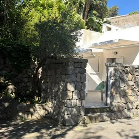 Ischia-forio-punta Caruso-la Grille Du Coq-villa 1 Il Prezzo Della E Riferito All'intero Con Il Limite Delle Persone Previste N 4 Nyaraló *