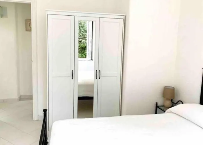 Ischia-forio-punta Caruso-la Grille Du Coq-villa 1 Il Prezzo Della E Riferito All'intero Con Il Limite Delle Persone Previste N 4 *