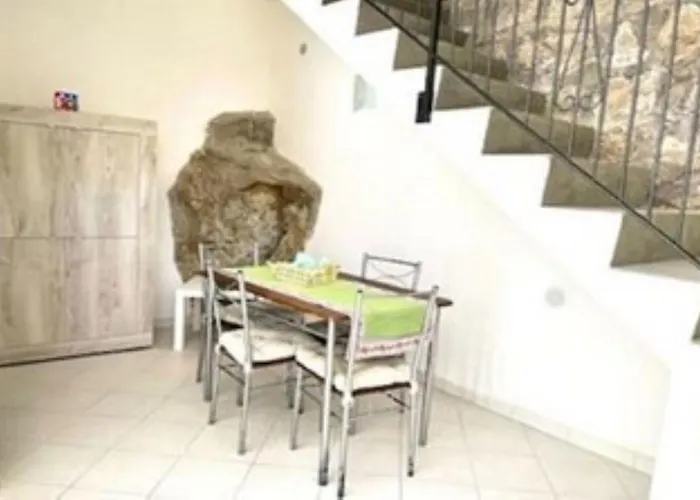 Holiday home Ischia-forio-punta Caruso-la Grille Du Coq-villa 1 Il Prezzo Della E Riferito All'intero Con Il Limite Delle Persone Previste N 4 *