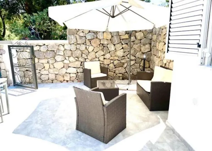 Ischia-forio-punta Caruso-la Grille Du Coq-villa 1 Il Prezzo Della E Riferito All'intero Con Il Limite Delle Persone Previste N 4 * Lacco Ameno (Isola d'Ischia)